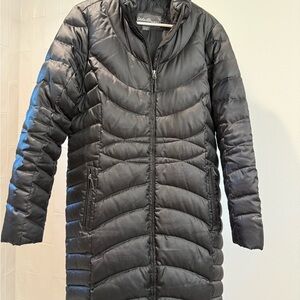 Eddie Bauer Women's black 650 down filled Coat